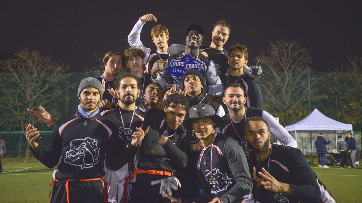 LES MOLOSSES S’IMPOSENT EN FINALE DE LA COUPE DE FRANCE DE FLAG FOOTBALL !